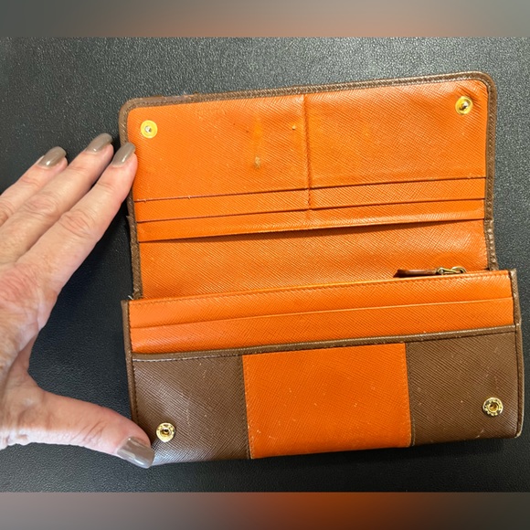 🧡🤎 Authentic Prada Wallet 🧡🤎 - Picture 7 of 11